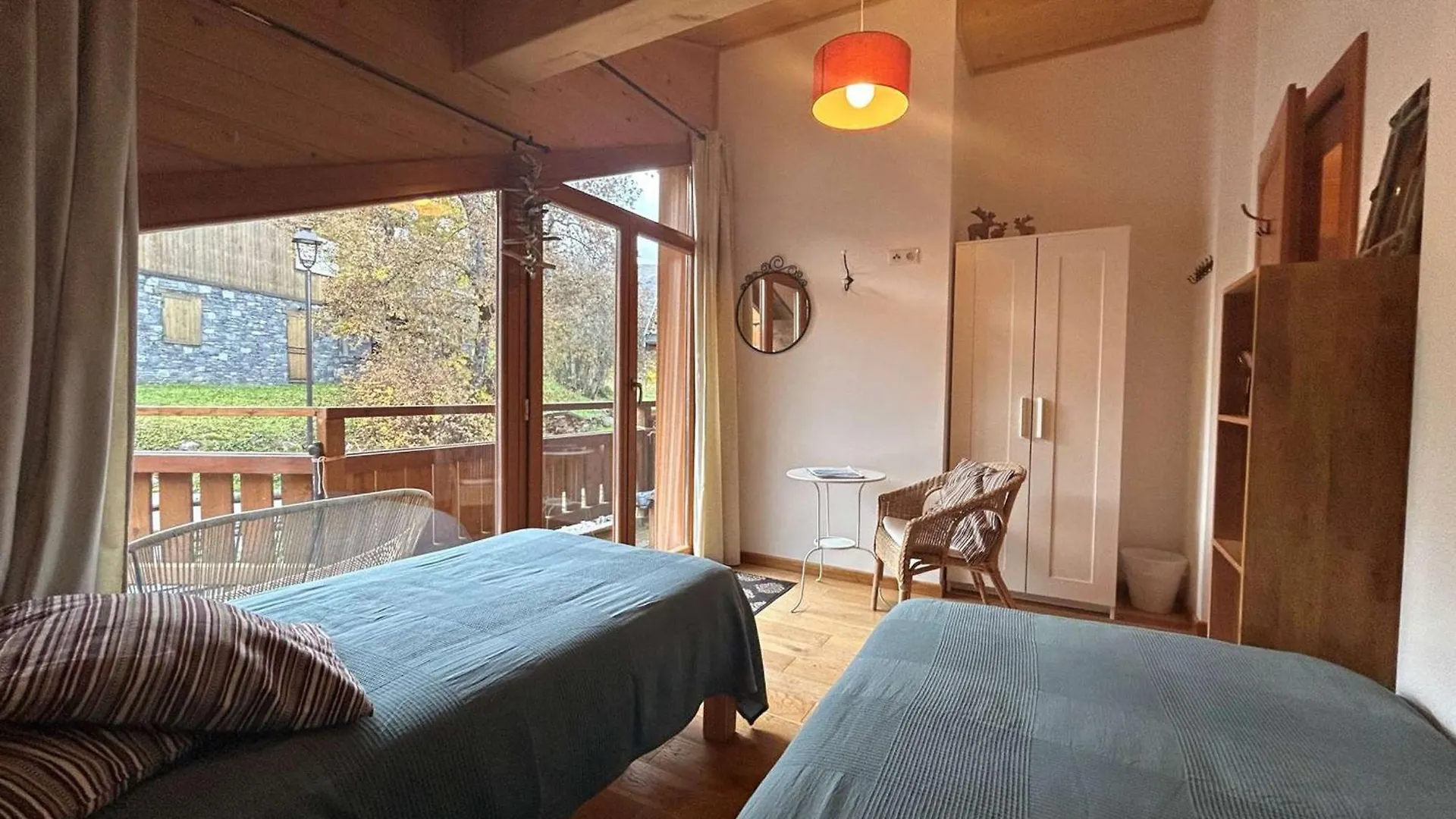 Apartment Charmant 4 Pieces Avec Balcons, Proche Meribel - Fr-1-180-640 Les Allues
