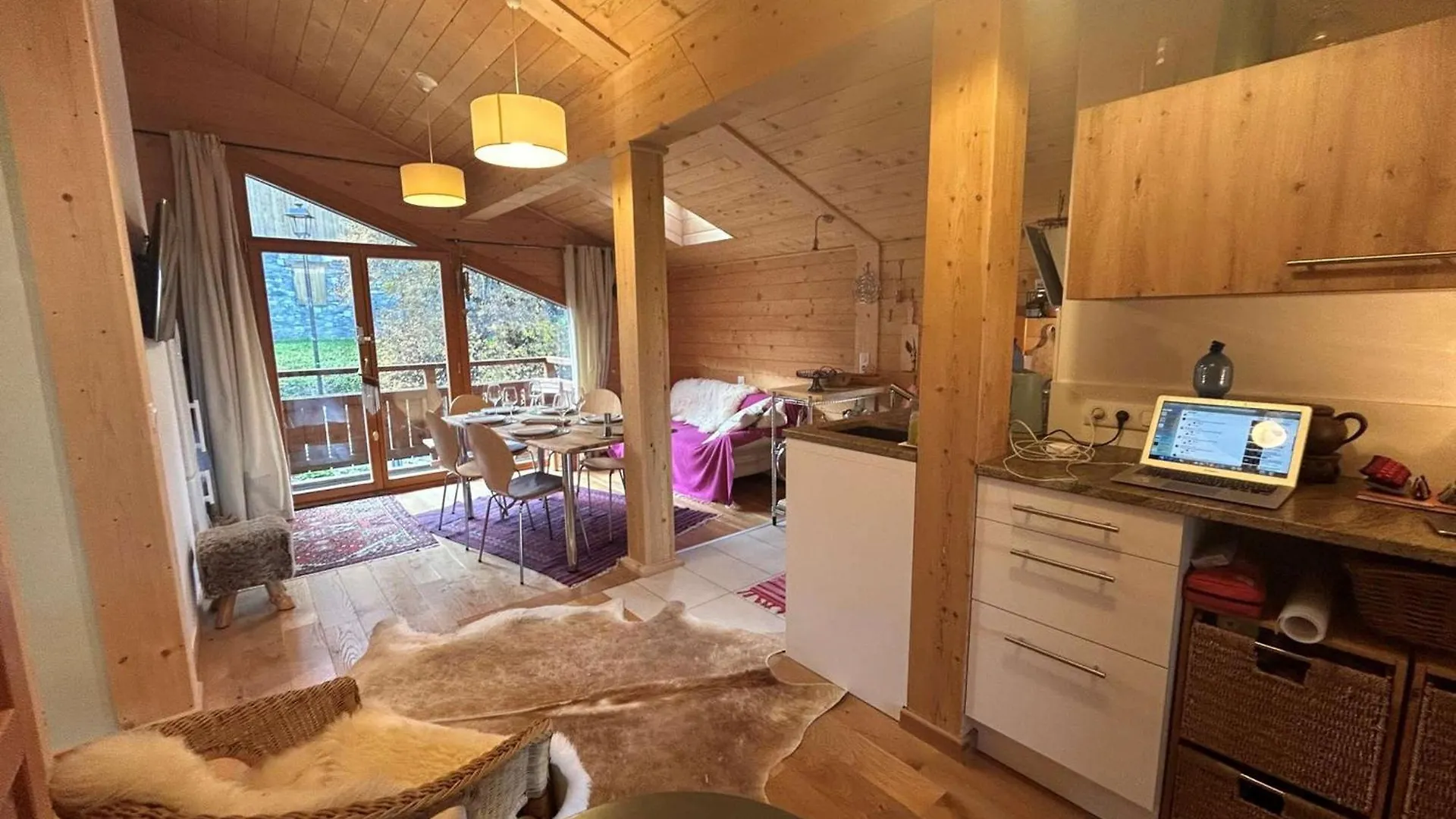 Charmant 4 Pieces Avec Balcons, Proche Meribel - Fr-1-180-640 Les Allues Apartment