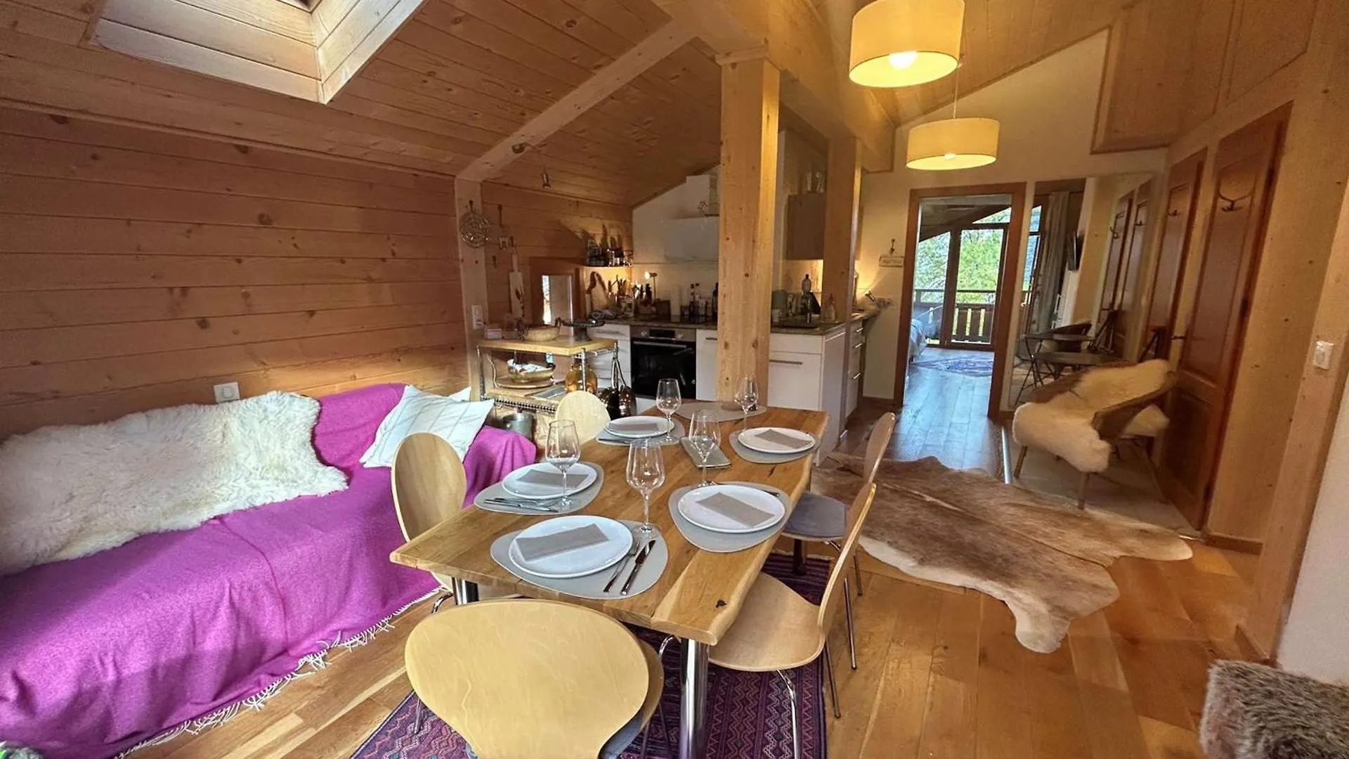 Charmant 4 Pieces Avec Balcons, Proche Meribel - Fr-1-180-640 Les Allues